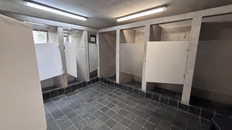 To Let Commercial Property for Rent in Killarney Gardens Western Cape